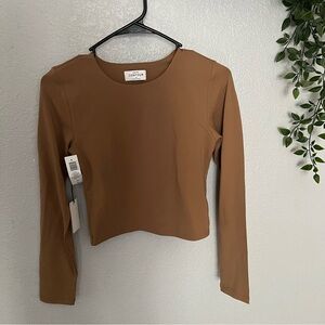 Aritzia Babaton Contour Longsleeve